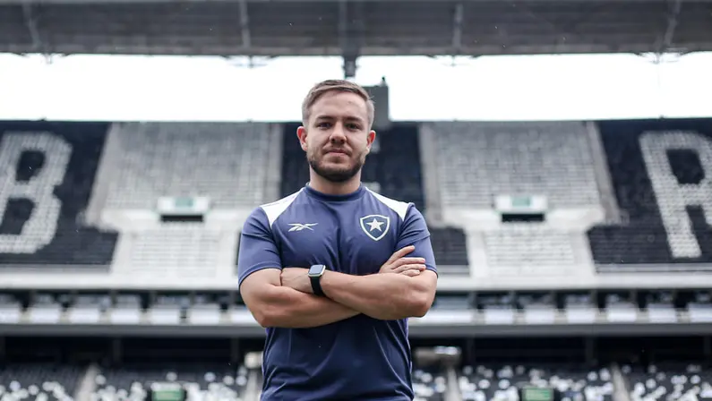 Botafogo anuncia Andrey Piffero, ex-Corinthians e Atlético-MG, como novo técnico do sub-15