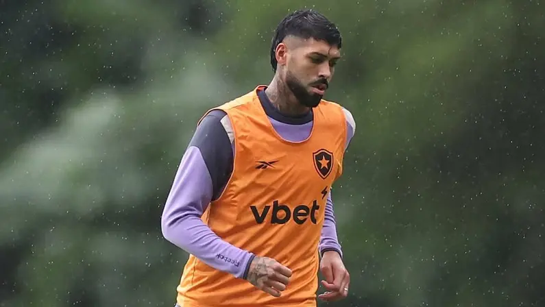 Alexander Barboza no treino do Botafogo no Espaço Lonier | Março 2026