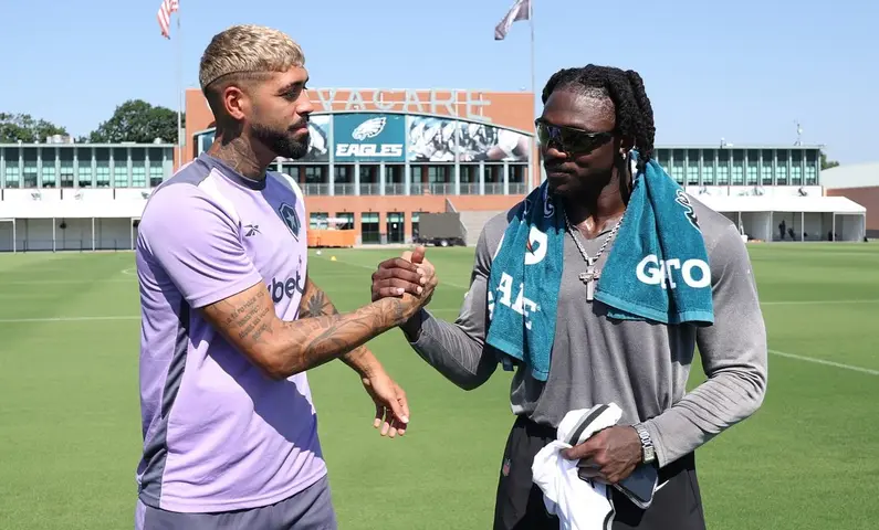 Eagles Botafogo - Alexander Barboza e A.J. Brown