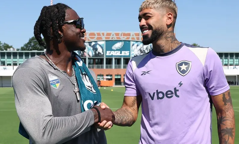 Eagles Botafogo - Alexander Barboza e A.J. Brown