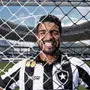 Loco Abreu define Rodrigo Aguirre como &#8216;raçudo&#8217;, mas avisa: &#8216;Não é artilheiro&#8217;