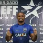 Ex-Botafogo, Jefferson diz que viu Messi como &#8216;jogador qualquer&#8217; para pegar pênalti do argentino