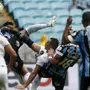 Botafogo não cria e é envolvido pela intensidade do Grêmio em goleada