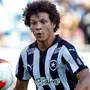 Botafogo vê Willian Arão ‘ganhando tempo’, mas tem previsão para receber R$ 4 milhões mais juros