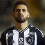 Gabriel aciona Botafogo na Justiça do Trabalho pedindo quase R$ 1,5 milhão