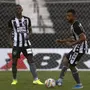 VÍDEO: em meio à pausa, Caio Alexandre e Kanu treinam com recomendações da comissão técnica do Botafogo