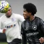 Campeão brasileiro sub-20, volante relembra passagem pelo Botafogo e revela sonho de atuar na Europa