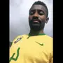 Ao som de DJ angolano, Kalou treina com camisa da Seleção Brasileira de David Luiz à espera do Botafogo