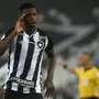 Matheus Babi deixa Pedro Raul para trás, se firma no Botafogo e ganha elogios: &#8216;Mérito próprio&#8217;