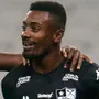 Kalou pede ao Botafogo para ser relacionado contra o Vasco após formatura na França: ‘Quero estar com o grupo’