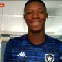 Matheus Babi curte fase no Botafogo: &#8216;Procuro levar alegria por onde passo&#8217;