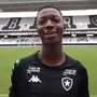 Matheus Babi cita dificuldades de jogar na Arena e quer Botafogo buscando a vitória contra o Athletico-PR
