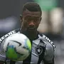 Kalou é o jogador do Botafogo que mais perdeu chances claras no Brasileirão