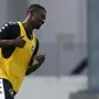 Comentarista: &#8216;Kalou tecnicamente é um dos melhores do Botafogo, mas tem tido problemas físicos&#8217;