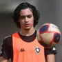 Diretor da base do Botafogo fala de proposta recusada por Matheus Nascimento: &#8216;Tendência é que apareçam mais&#8217;