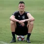 Com gastroenterite, Matheus Frizzo é cortado e desfalca Botafogo contra o Vila Nova