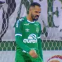 Alvo do Botafogo, Anselmo Ramon irrita torcida da Chapecoense em vitória pelo Catarinense: ‘Se precisar, levo no aeroporto’
