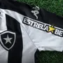 Jornalista: Textor rompe contratos com Centrum, Estrela Bet, STX e Bitci e quer valorizar camisa do Botafogo