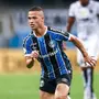 Especulado no Botafogo, Darlan, do Grêmio, entra na mira do Juventude