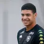 Com Luis Henrique, Botafogo volta a dar chapéu no Flamengo; relembre outros