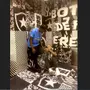 Rapper divulga fotos com nova camisa azul do Botafogo; veja imagens