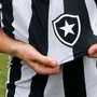 Canal: Botafogo deve anunciar na próxima semana a Reebok como fornecedora de material esportivo