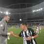 Lucas Perri rasga elogios a Matías Segovia no Botafogo: &#8216;Segovinha joga muito, é craque. Parece uma criança, mas em campo é um fenômeno&#8217;