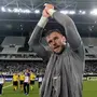 Jornalista lembra de goleiro da Premier League ao elogiar Lucas Perri: &#8216;Principal jogador do Botafogo junto com o Eduardo&#8217;