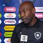 Cláudio Caçapa destaca virada de chave do Botafogo no intervalo: ‘Foi um milagre o primeiro tempo ter terminado 0 a 0’