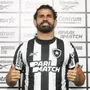Diego Costa veste a camisa e é apresentado pelo Botafogo: &#8216;Estou muito feliz e com a ambição de sempre&#8217;