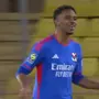 Especulado no Botafogo, Jeffinho faz gol da vitória do Lyon sobre o Monaco em primeiro toque na bola; veja lance