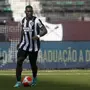 &#8216;Bastos é seguro, tem velocidade, marca bem, tem bom passe. Vai brigar por posição no Botafogo&#8217;, analisa Leandro Ávila