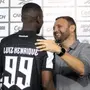 Luiz Henrique explica escolha da camisa 99 no Botafogo: &#8216;Ronaldinho na época do Milan. Bagunçava todo mundo&#8217;