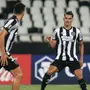 Marçal e Danilo Barbosa devem ganhar posição no Botafogo contra o Red Bull Bragantino; veja provável escalação