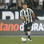 Comentarista: &#8216;Óscar Romero, do Botafogo, me fascina. Com a mesma aplicação do irmão dele, seria jogador muito interessante&#8217;