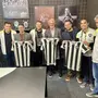 Botafogo presenteia Dorival Júnior e Rodrigo Caetano, da Seleção Brasileira, com camisas do clube no Nilton Santos
