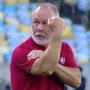 Técnico do Fluminense reclama da arbitragem em derrota para o Botafogo e fala em ‘pressão externa’ de John Textor: ‘Não sei se intimidou’