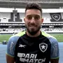 Alex Telles deseja melhoras para Guilherme Arana e celebra retorno à Seleção pelo Botafogo: ‘Consequência boa’
