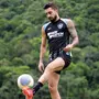 Alex Telles, do Botafogo, é convocado para a Seleção Brasileira para o jogo contra o Uruguai pelas Eliminatórias