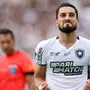 Alex Telles faz ótimo &#8216;Diário de Copa&#8217; e mostra bastidores da semana de título da Libertadores no Botafogo: &#8216;Vai dar certo&#8217;