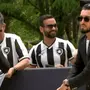 Que estilo! Botafogo embarca com traje de gala para a Argentina para a final da Libertadores