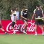 Titulares do Botafogo ficam no hotel, e apenas reservas vão a campo em primeiro treino na Argentina