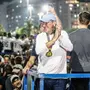 John Textor compra mais medalhas de campeão da Libertadores para distribuir a todos os funcionários do Botafogo