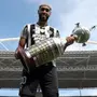 Alexander Barboza celebra 2024 no Botafogo: &#8216;Esportivamente foi um ano incomparável. Inesquecível, maravilhoso&#8217;
