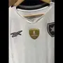 Cadê as camisas? Torcedores do Botafogo encaram longas dificuldades e têm dificuldade para comprar uniformes e patch de campeão
