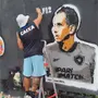 Após se despedir do Botafogo, Gatito Fernández é eternizado no muro do Estádio Nilton Santos