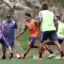 Carlos Leiria comanda primeiro treino com bola do elenco principal do Botafogo; Jeffinho participa