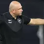 Pitacos: Botafogo peca em não ter auxiliar permanente; Carlos Leiria ainda não correspondeu  