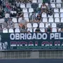 Torcida do Botafogo provoca Fluminense com faixa em clássico no Nilton Santos: &#8216;Obrigado pela fidalguia&#8217;