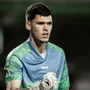 Athletico-PR rejeita R$ 10 milhões por Léo Linck, e Botafogo põe goleiro do Coritiba como alternativa